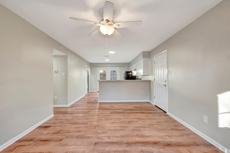 306 Powers St #C - Photo 4 of 15