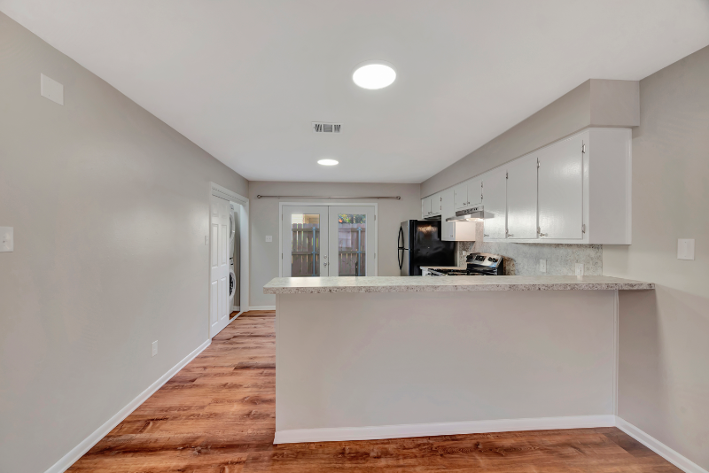 306 Powers St #C - Photo 5 of 15