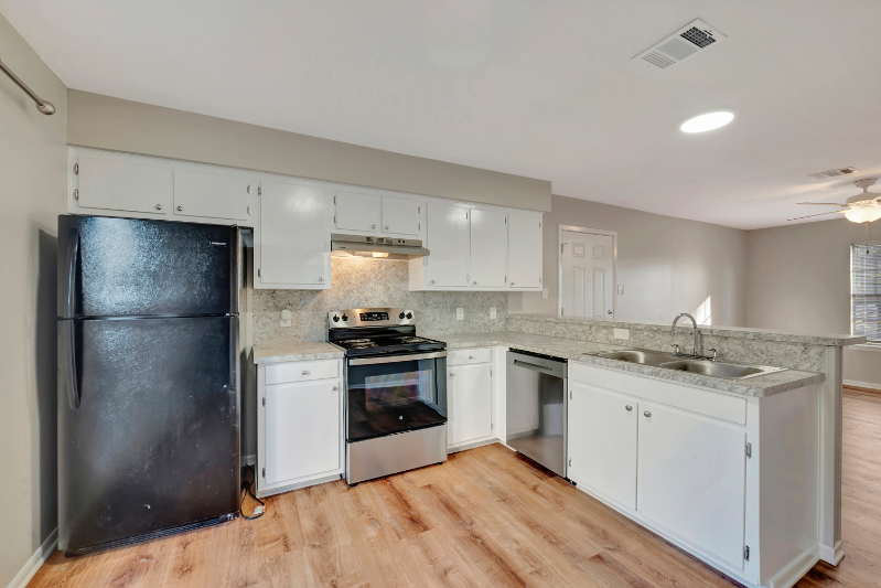 306 Powers St #C - Photo 7 of 15