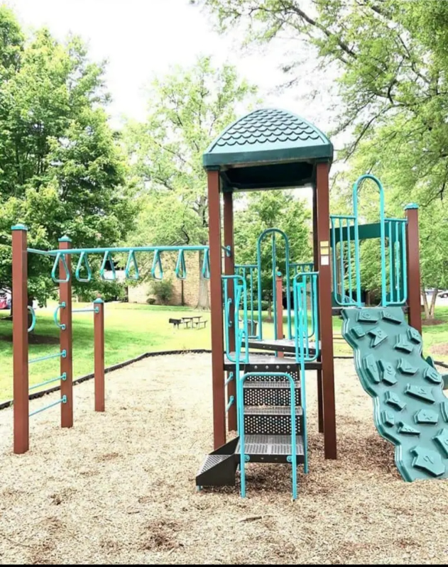 9907 Blundon Dr - Photo 5 of 13