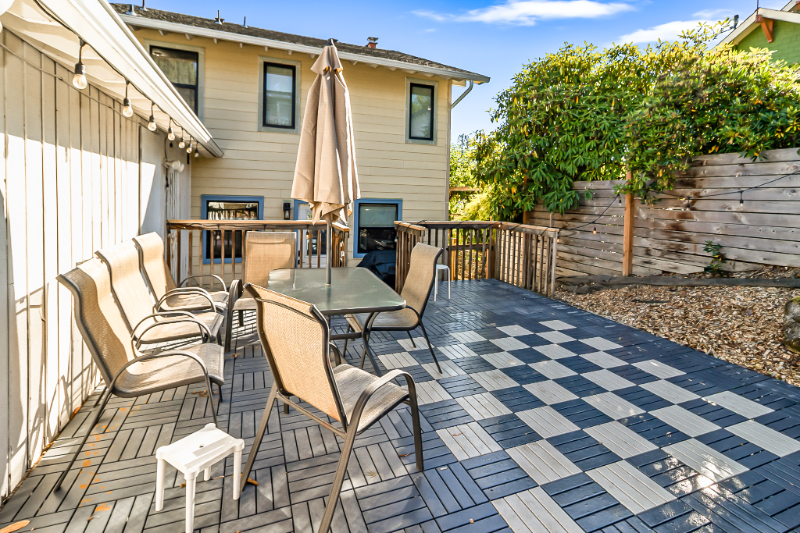 9933 64th Ave S - Photo 4 of 20