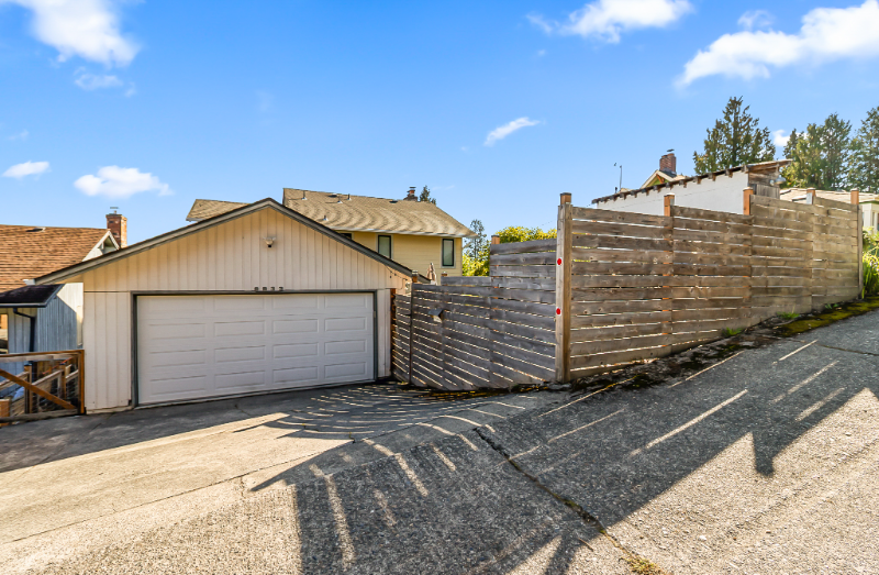 9933 64th Ave S - Photo 6 of 20