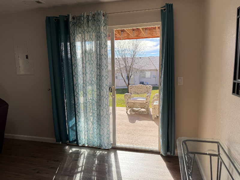 4410 Windmill Creek Way - Photo 6 of 8