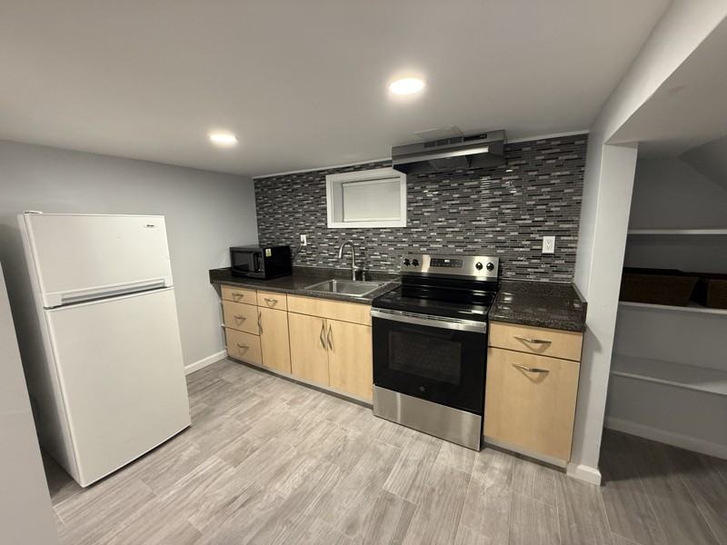 1117 Fanny St - Photo 6 of 9