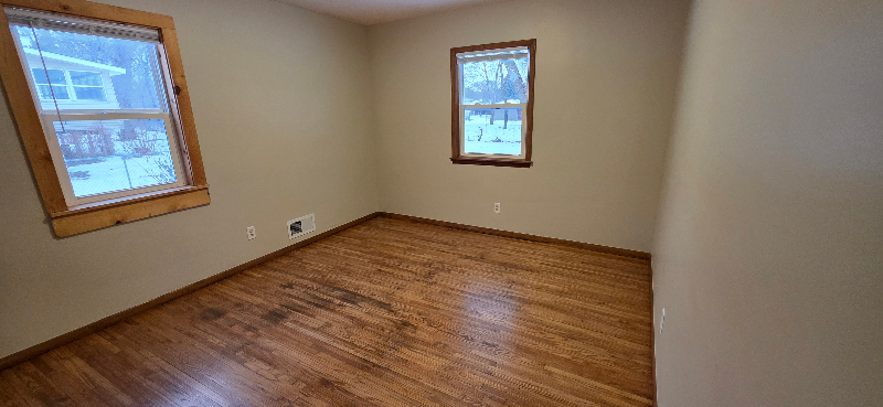 7808 Humboldt Ave N - Photo 7 of 12