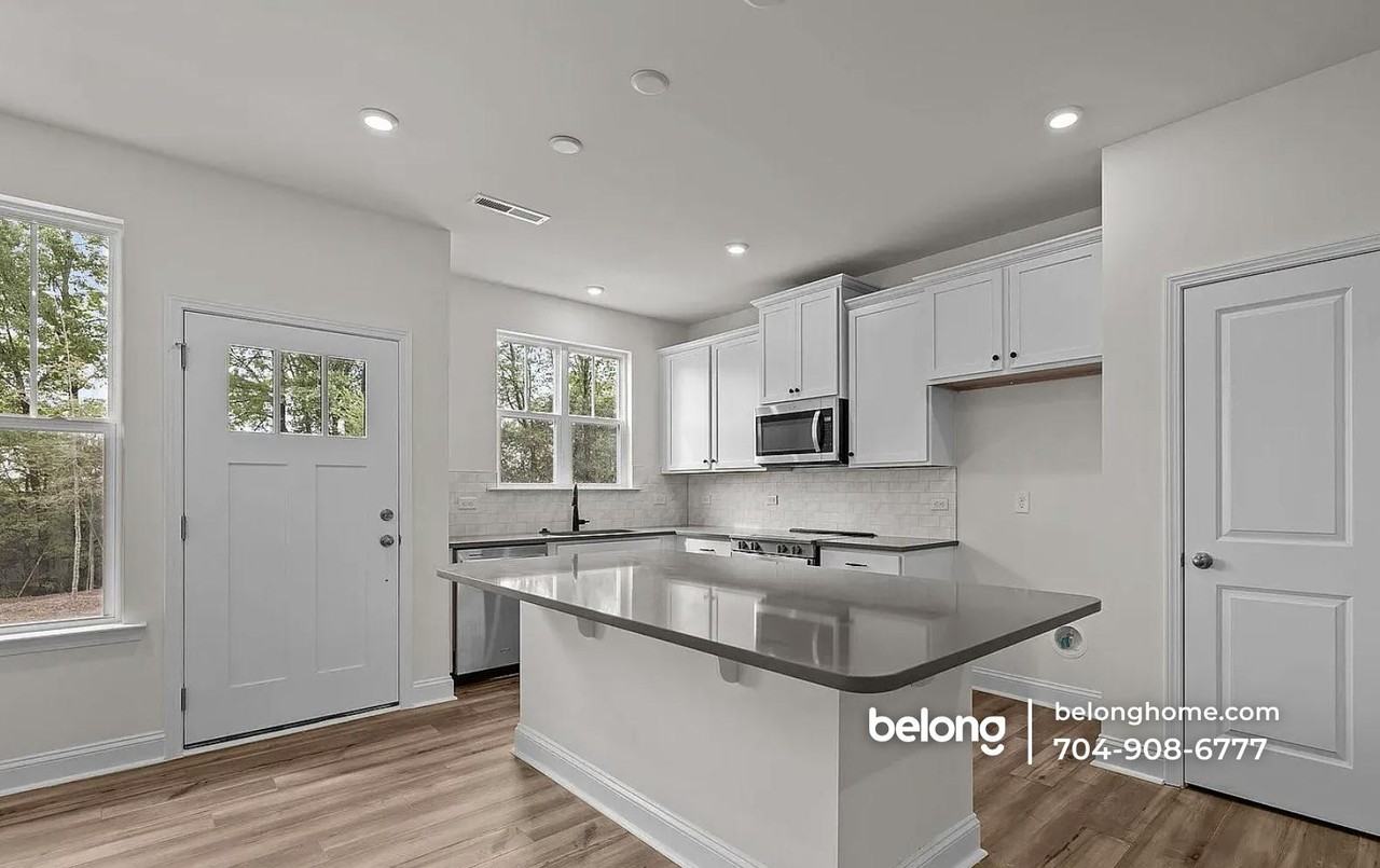 2911 Herringbone Rd - Photo 2 of 11