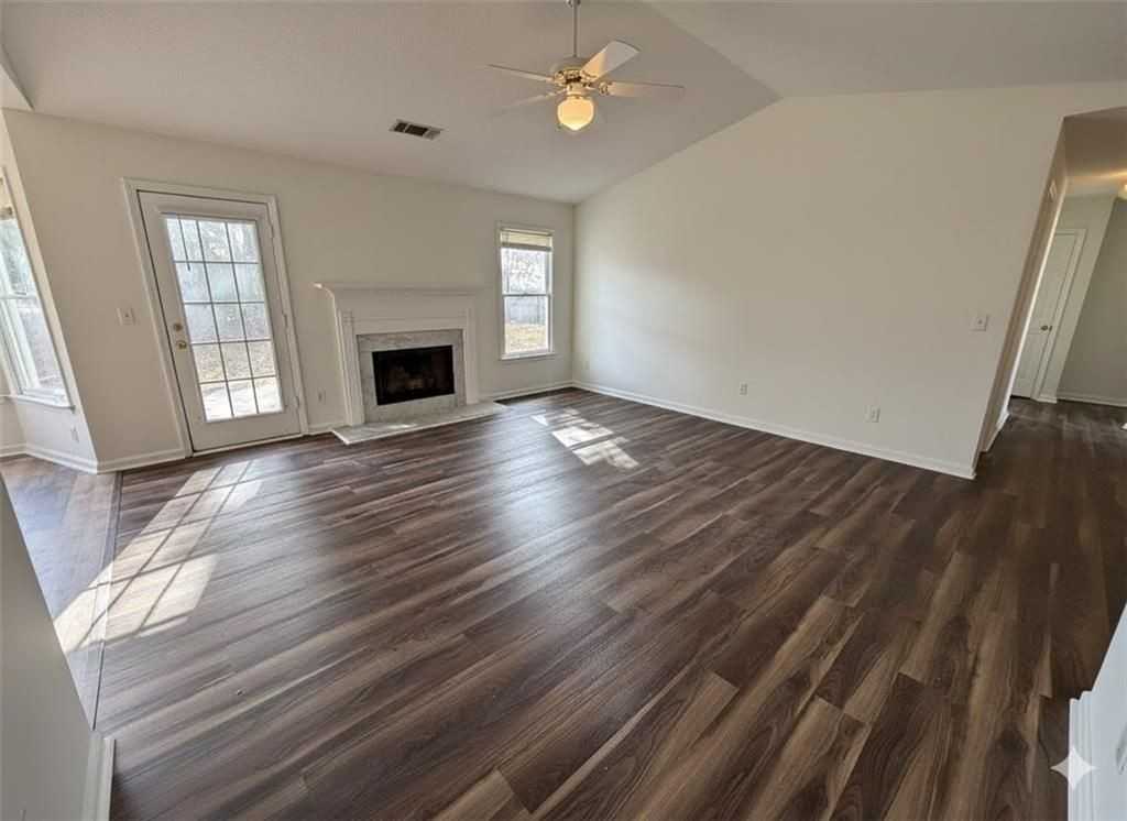 2484 Morning Glory Ln - Photo 3 of 16