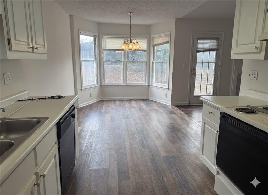 2484 Morning Glory Ln - Photo 5 of 16