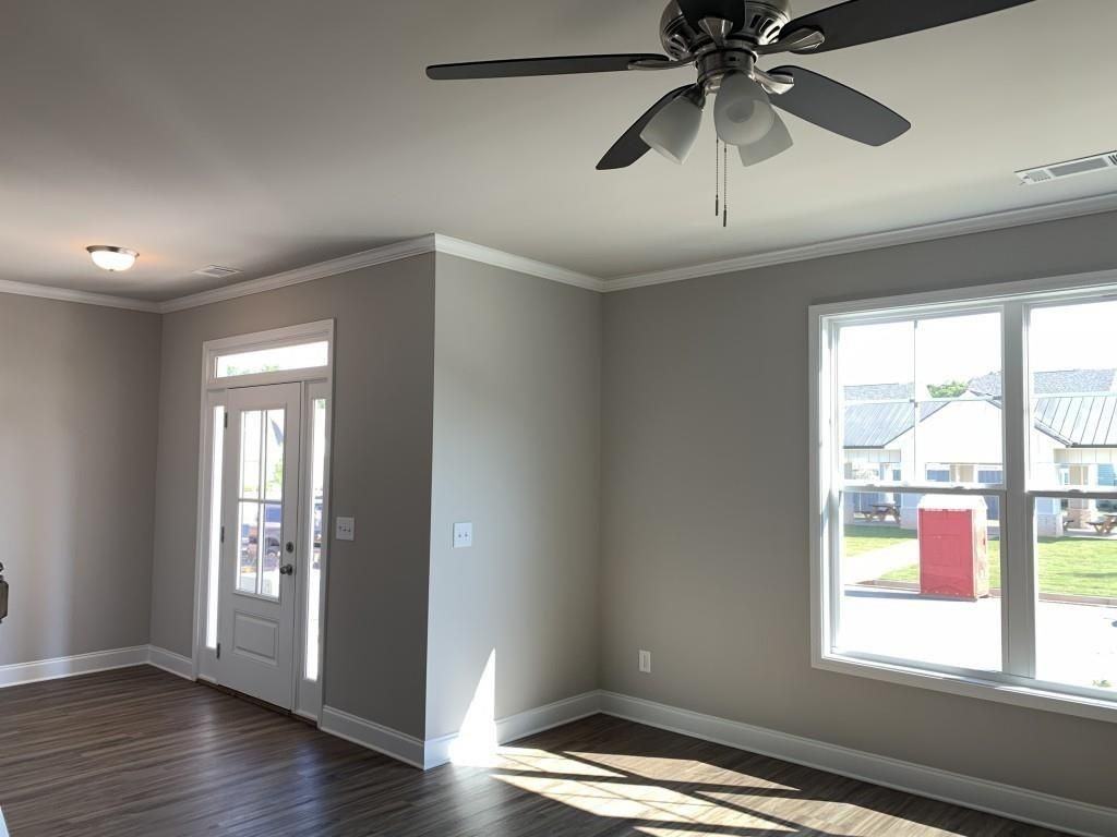 5203 Addison St - Photo 2 of 15