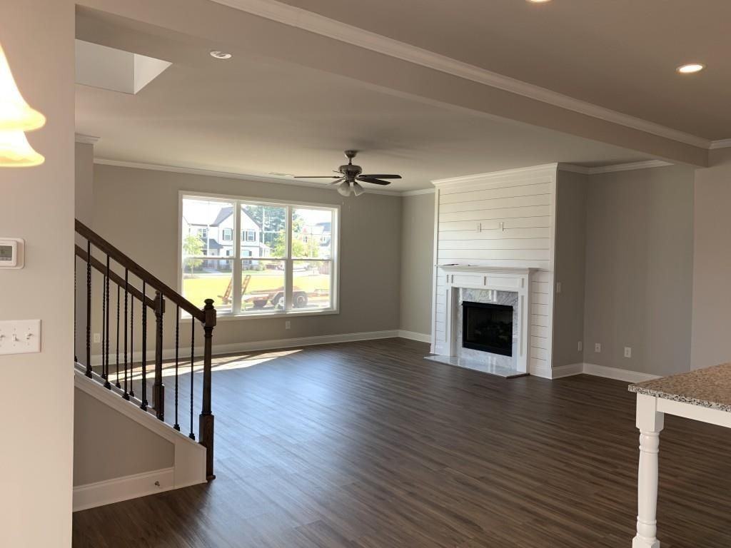 5203 Addison St - Photo 5 of 15