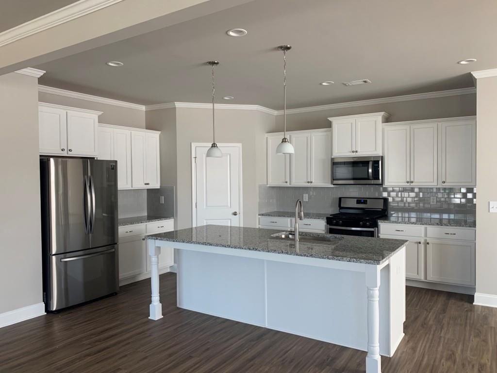 5203 Addison St - Photo 7 of 15