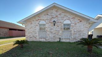 7042 Yorktown Dr - Photo 1 of 1