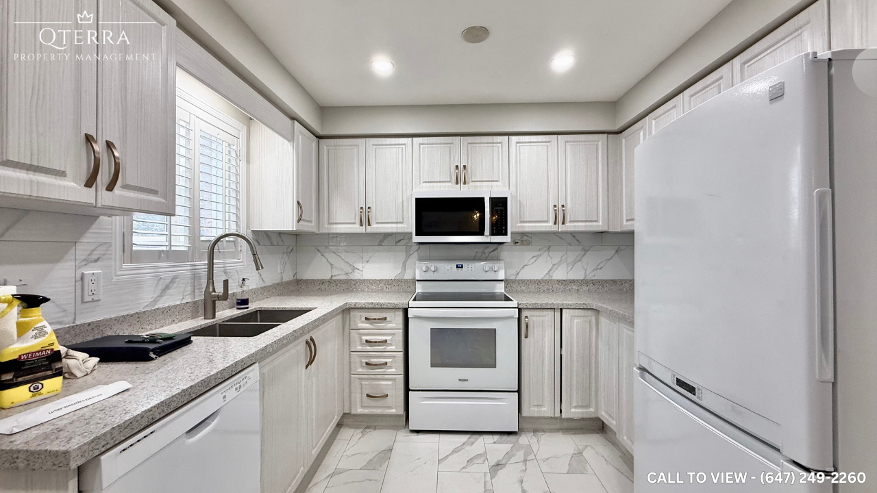 9 Gill Crescent, Ajax, Ontario L1T 3Y9 - Photo 2 of 24