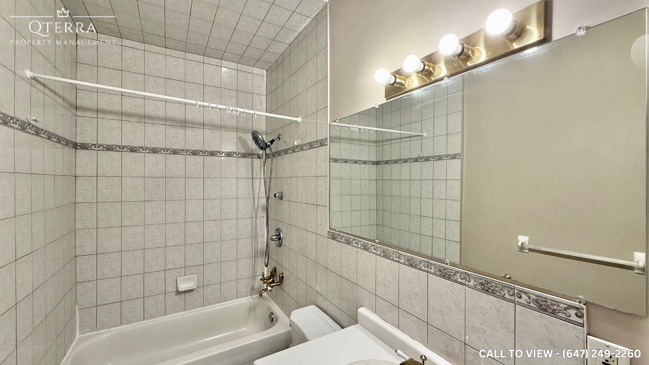 2-162 Duncan Rd, Richmond Hill, Ontario L4C 6J8 - Photo 7 of 7