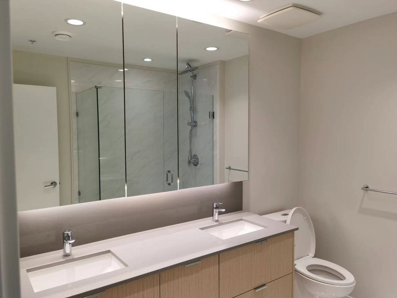 9233 Odlin Rd - Photo 5 of 8