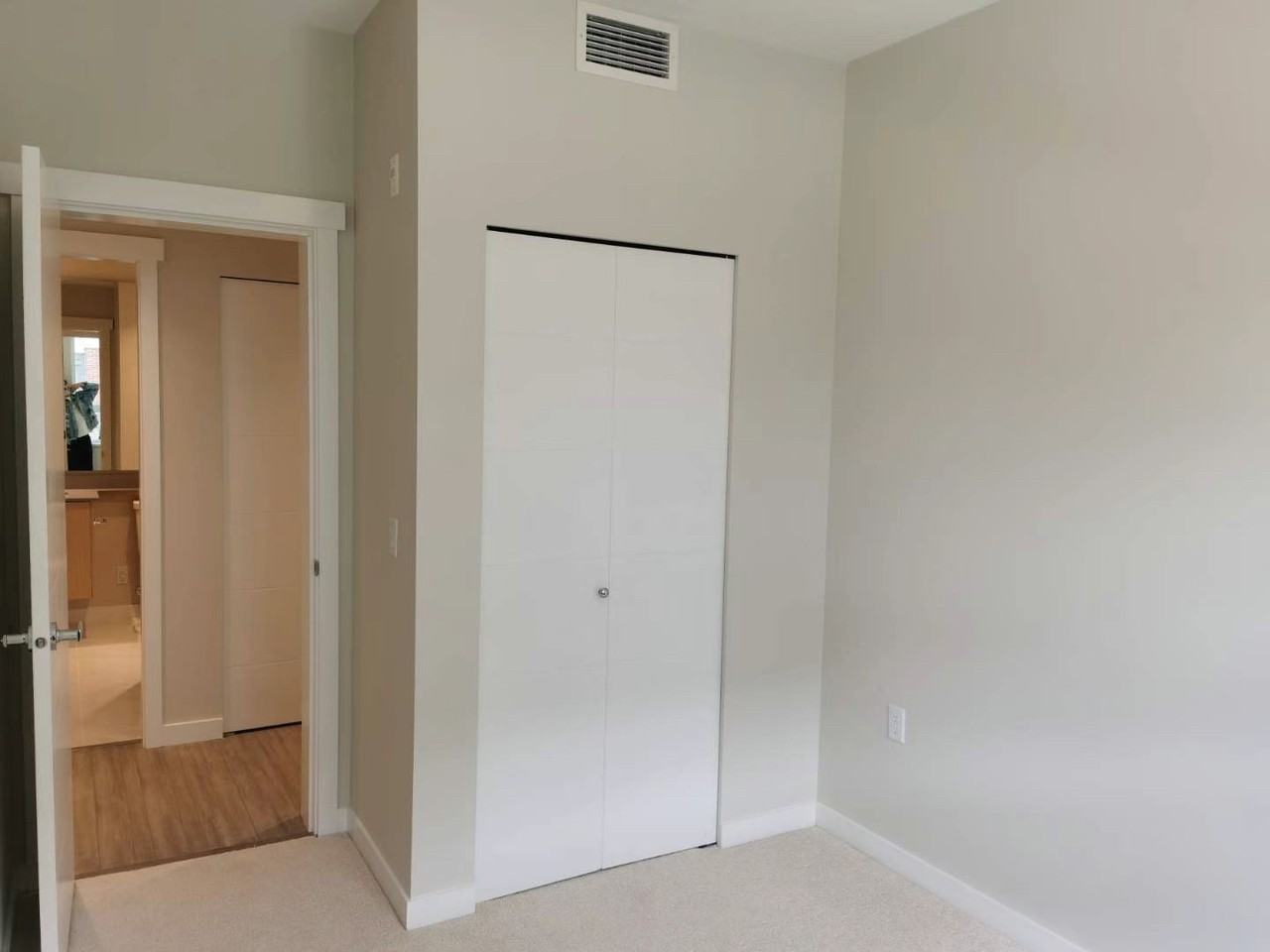 9233 Odlin Rd - Photo 7 of 8