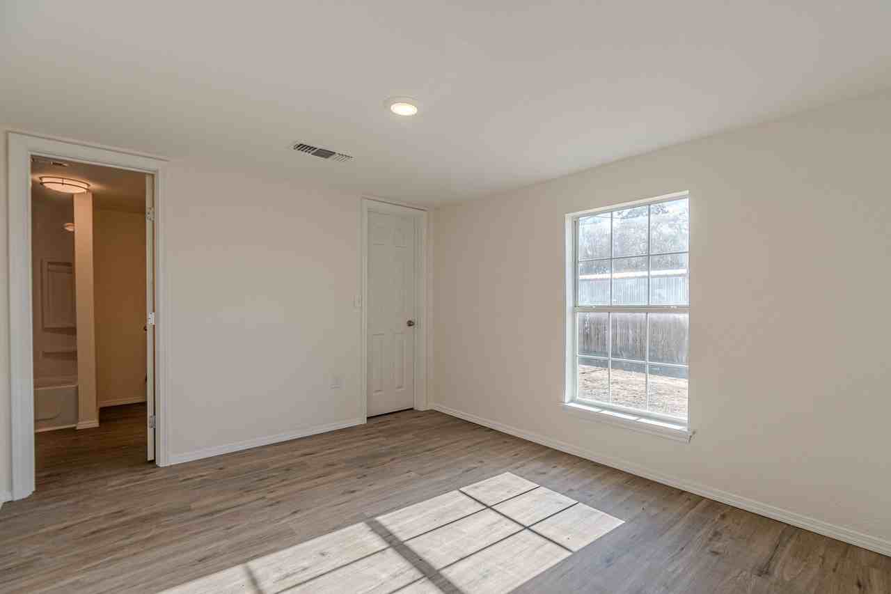 509 Brown Ave #NA - Photo 4 of 8