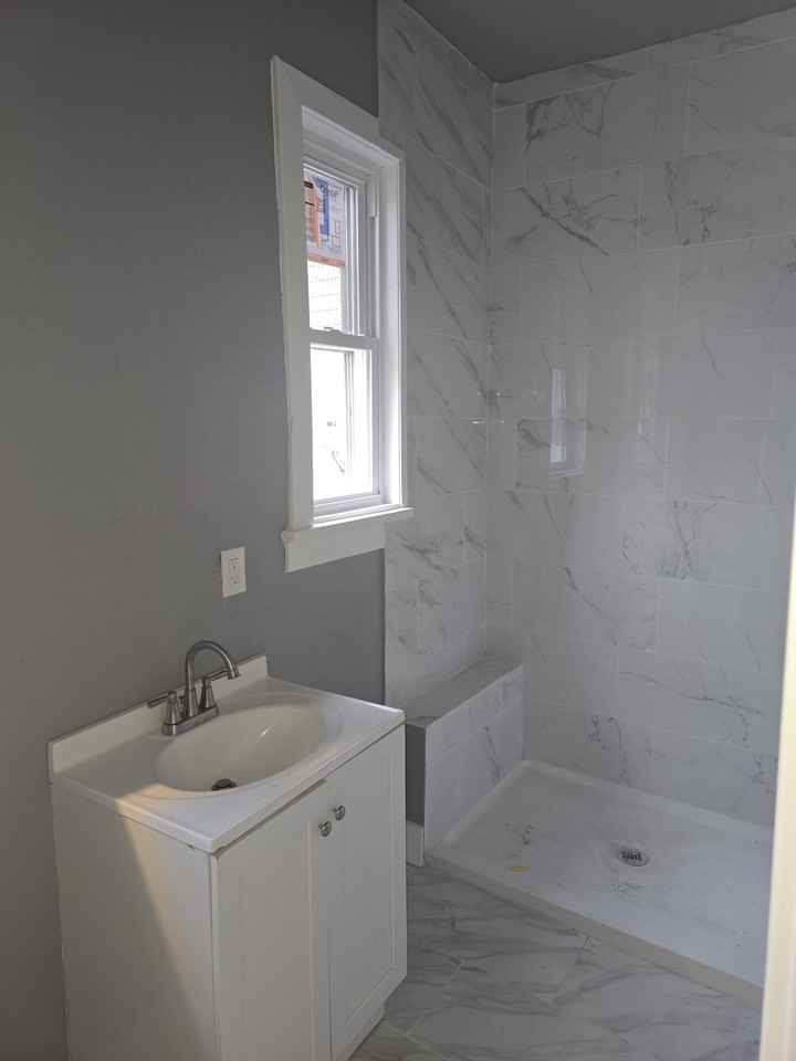 2210 W Cherry St #2 - Photo 3 of 6