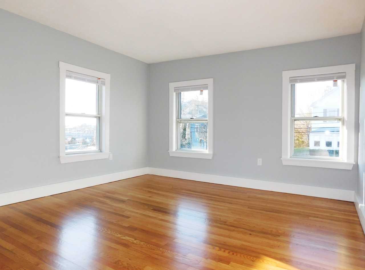 104 Harvard St #2 - Photo 2 of 8