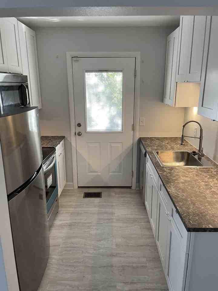 238 E Harding St #NA - Photo 2 of 16