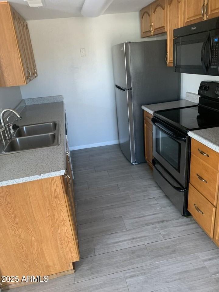 14408 N Boxwood Ln - Photo 6 of 10