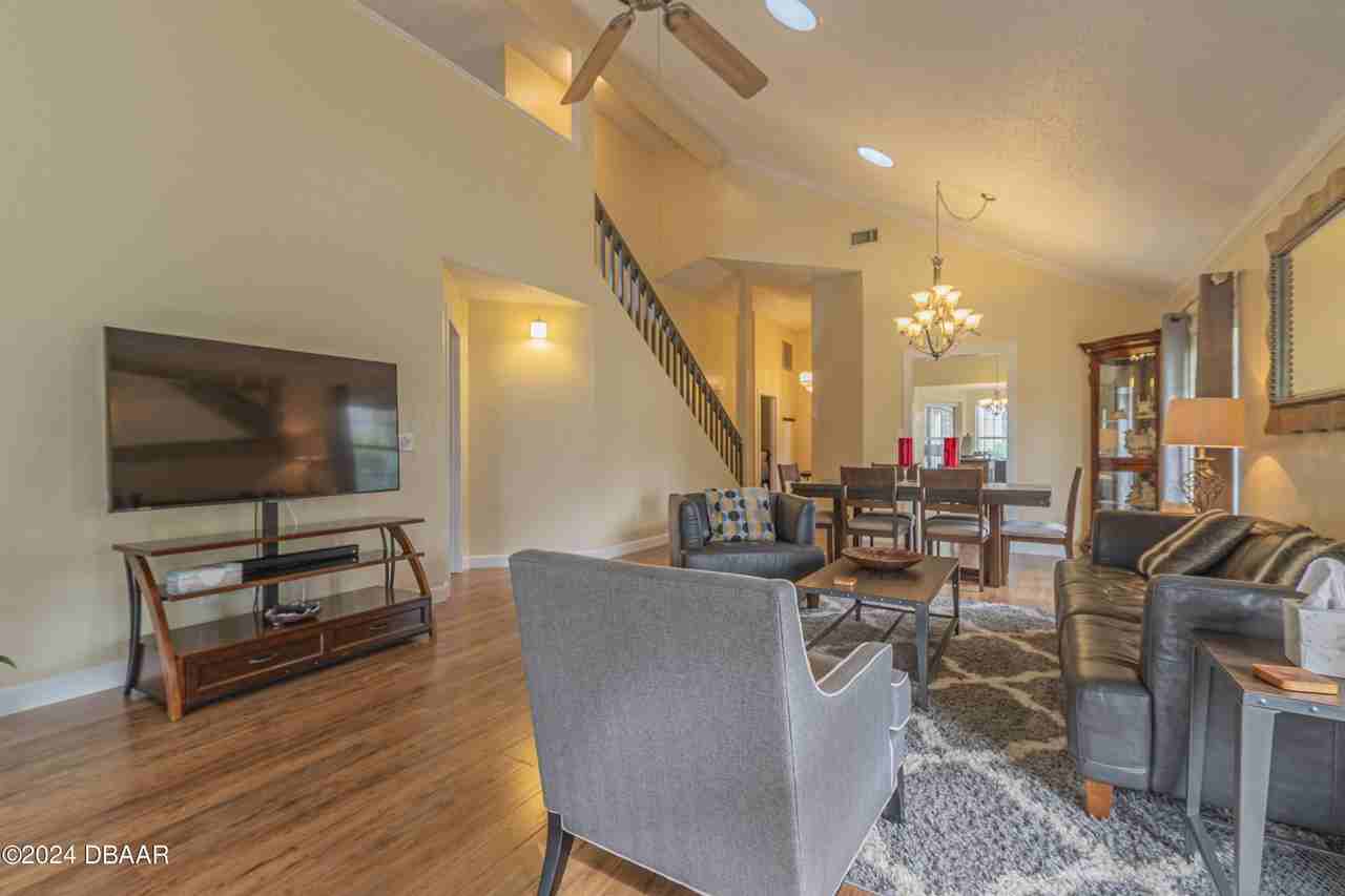 6236 Clover Bend Dr - Photo 7 of 50