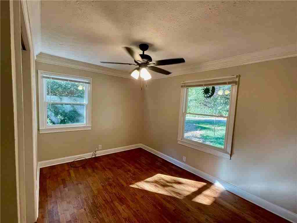 21 Opal St - Photo 5 of 16