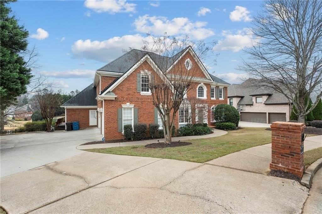 870 Longstone Lndg - Photo 3 of 50