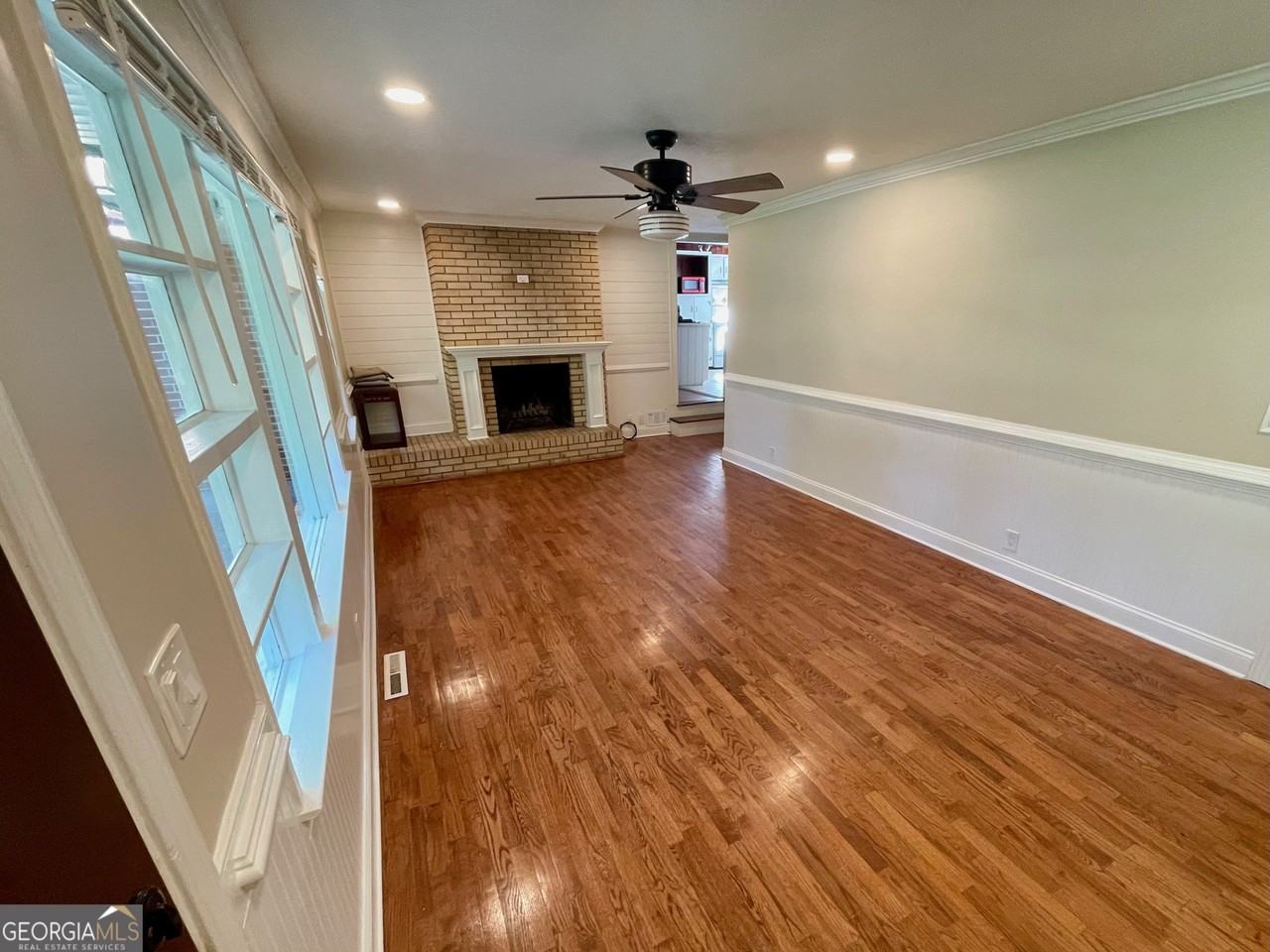 21 Opal St - Photo 2 of 16