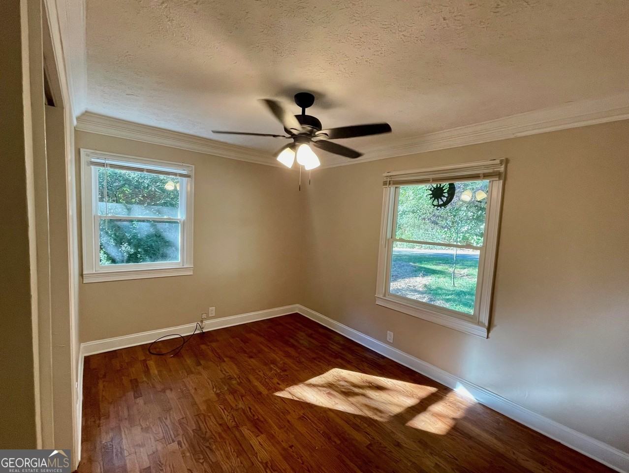 21 Opal St - Photo 5 of 16