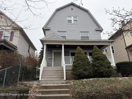 featured image of 1018 Madison Ave