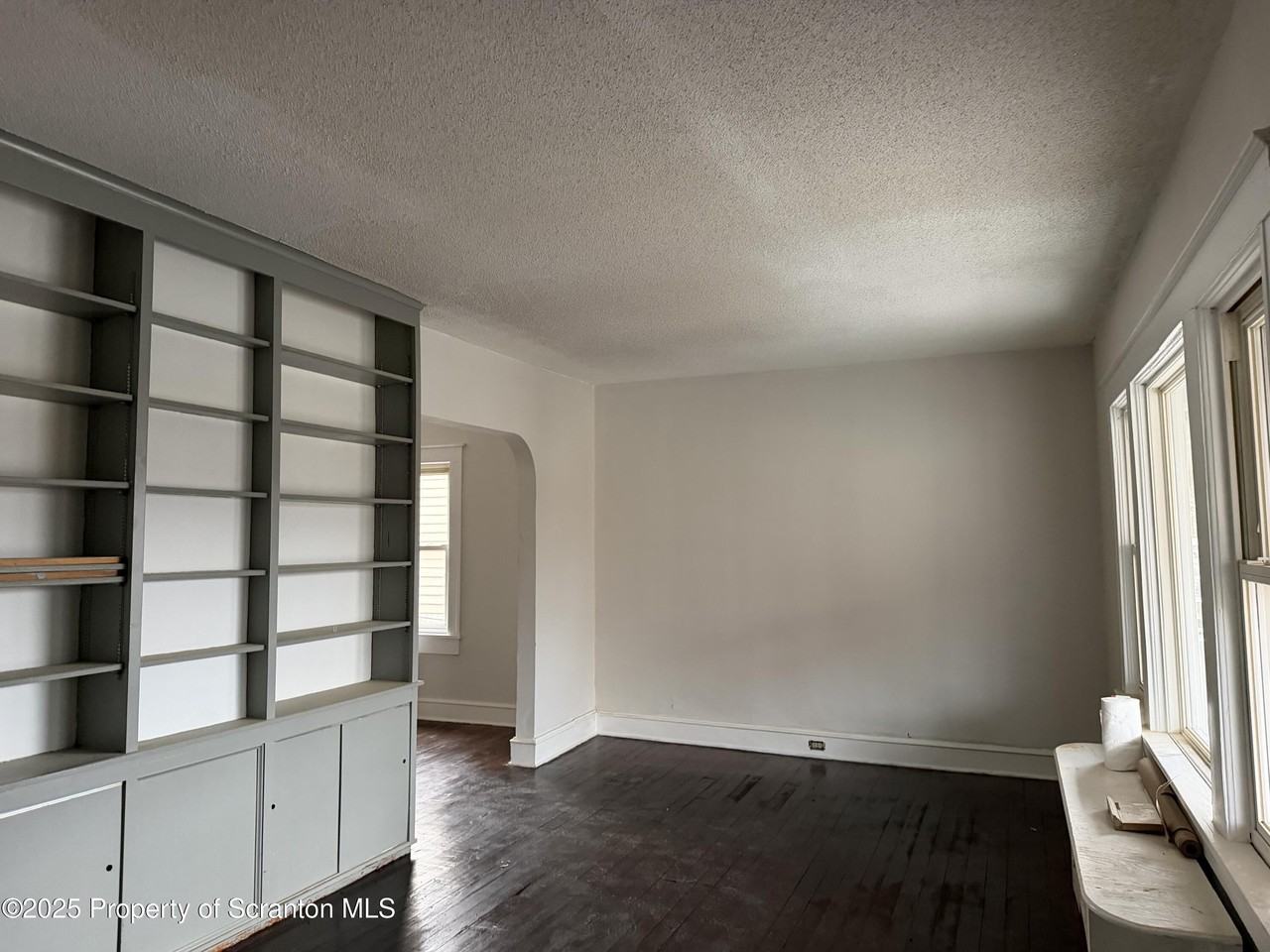 1018 Madison Ave - Photo 4 of 14