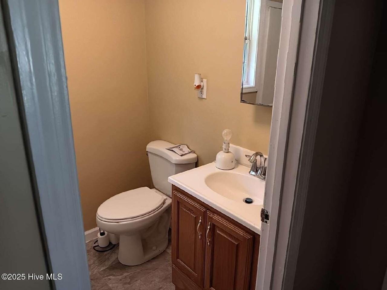 76 Peterson Hill Ave - Photo 6 of 6