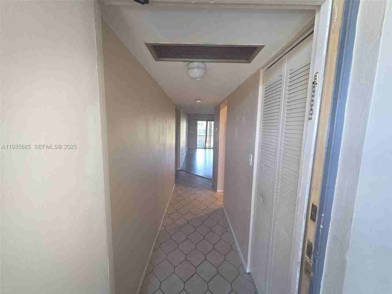 8020 Colony Cir N #305 - Photo 3 of 19