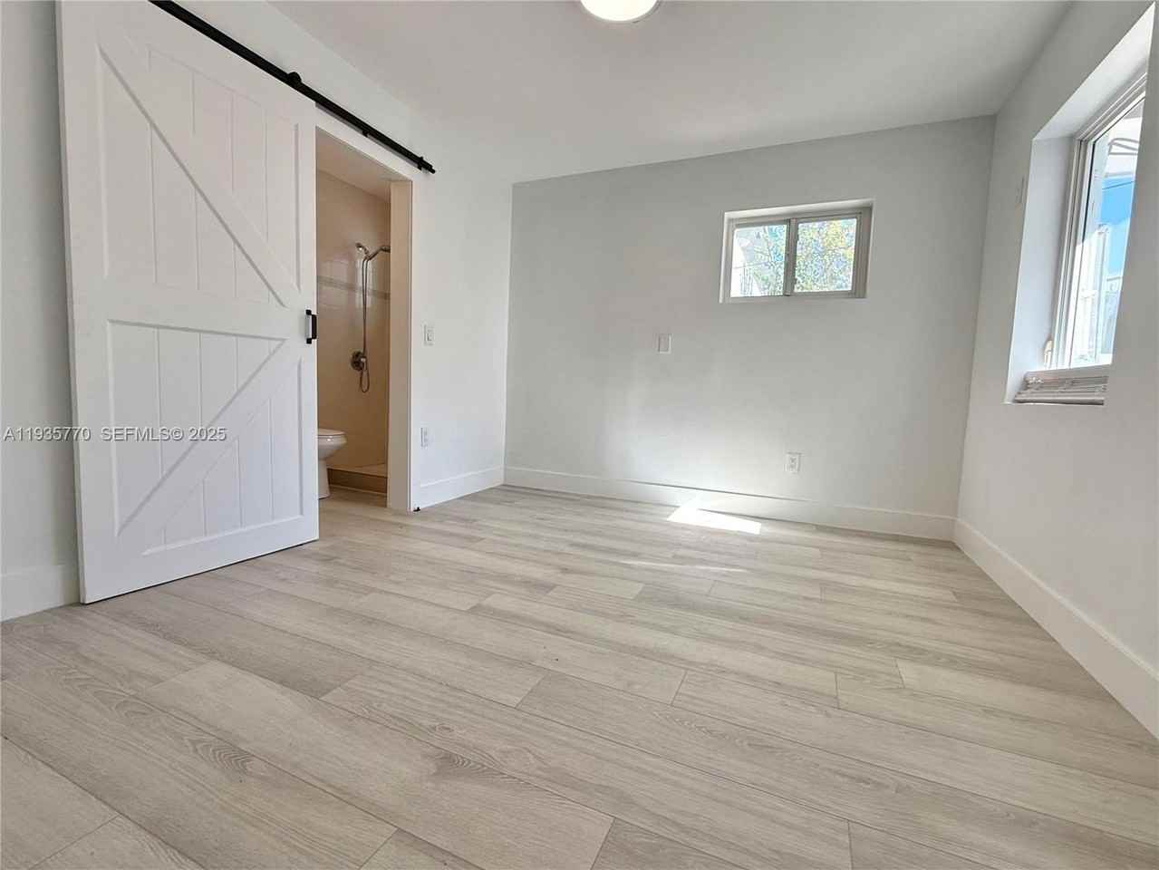 716 Ne 7th St #B - Photo 7 of 33