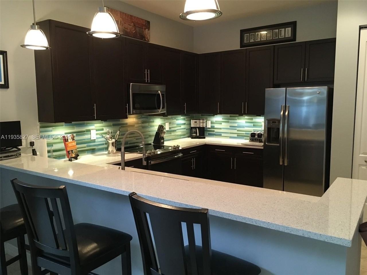 184 W Bay Cedar Cir - Photo 5 of 47