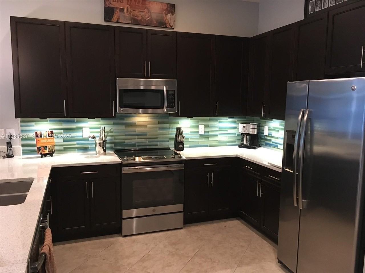 184 W Bay Cedar Cir - Photo 6 of 47