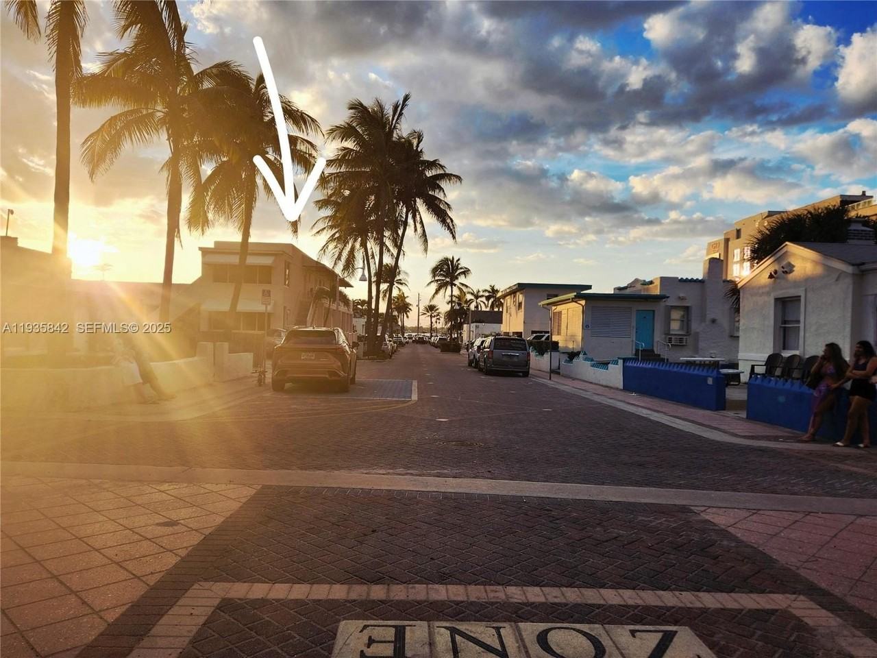 320 New York St #1 - Photo 5 of 10