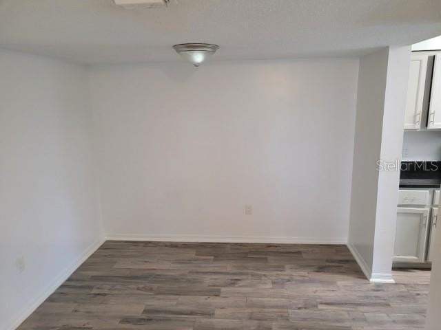 196 Riverbend Dr #102 - Photo 5 of 18