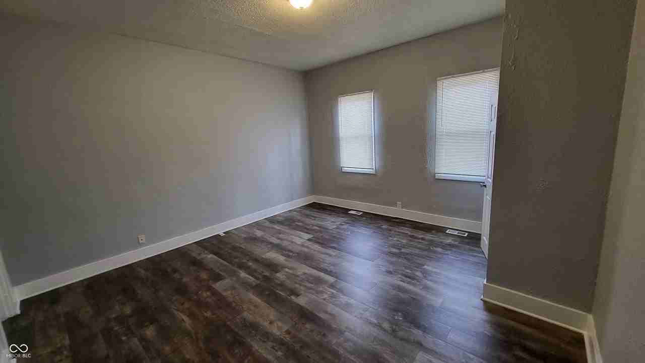 1122 N Dearborn St Unit B - Photo 3 of 14