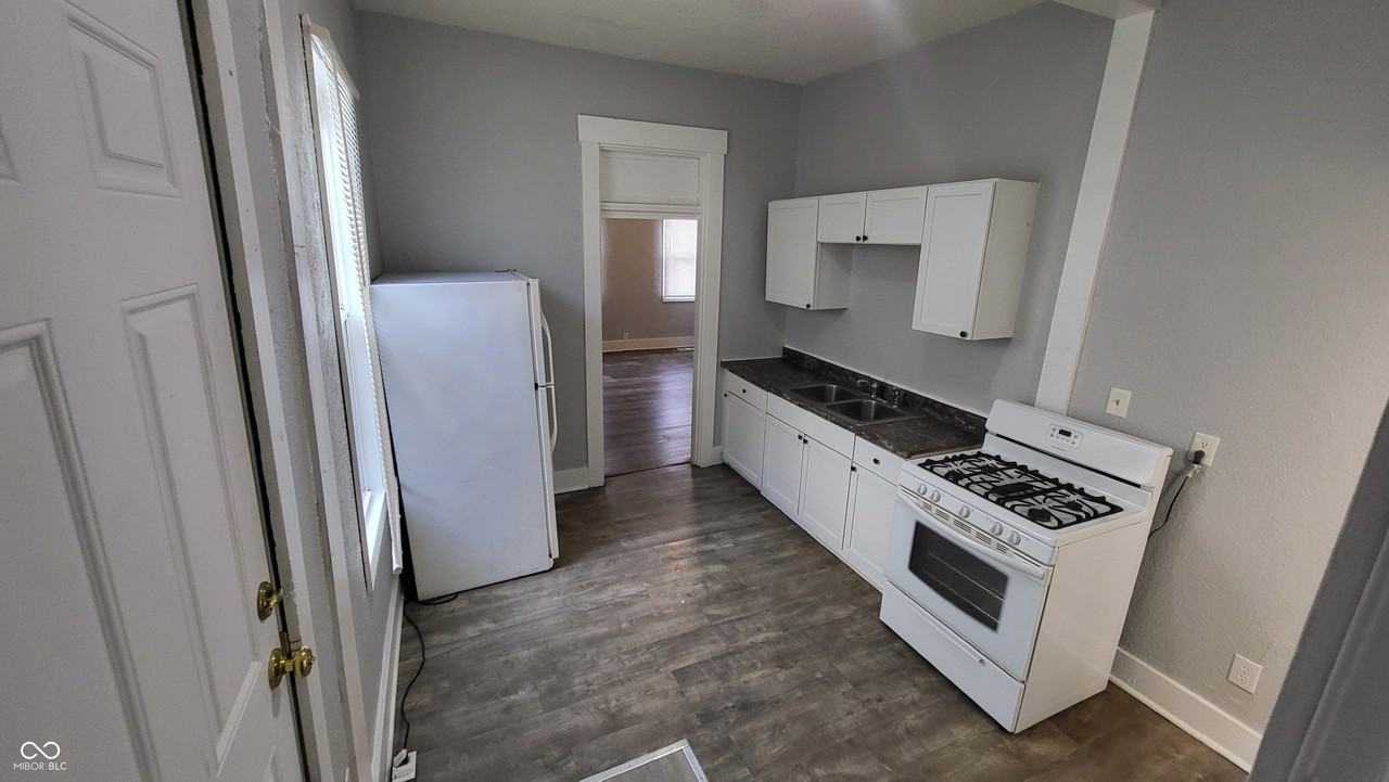 1122 N Dearborn St Unit B - Photo 6 of 14