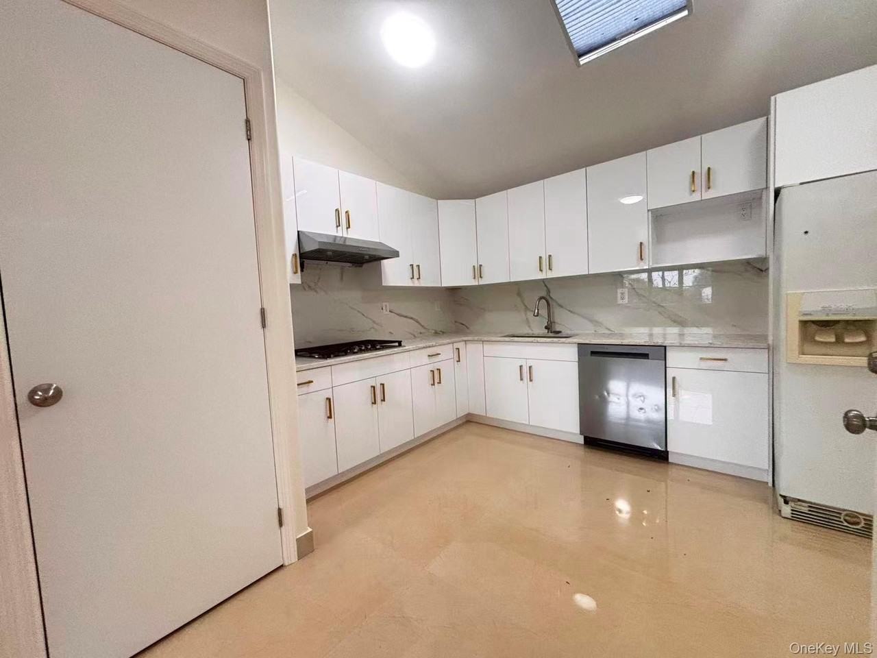 6145 Parsons Blvd - Photo 2 of 10