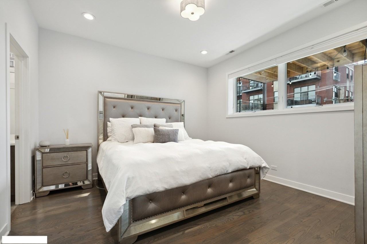 4014 N Mozart St Unit 2 #2 - Photo 6 of 11