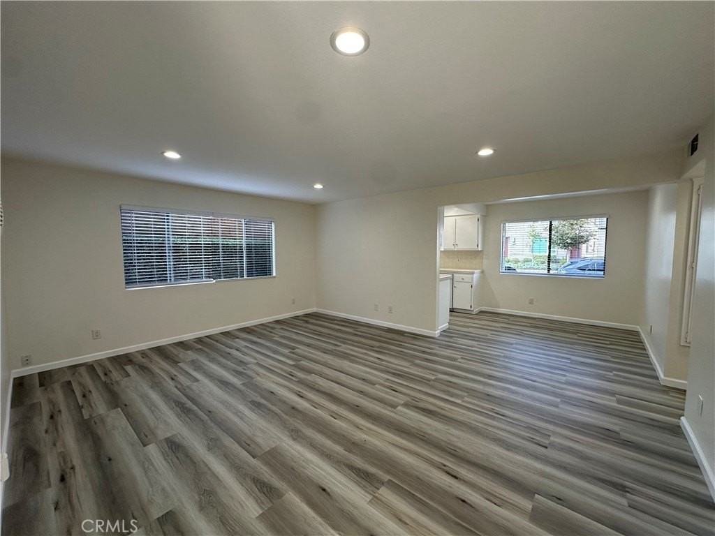 10612 Parrot Ave - Photo 5 of 21