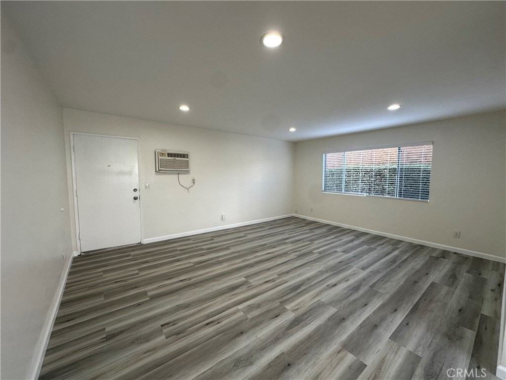 10612 Parrot Ave - Photo 6 of 21