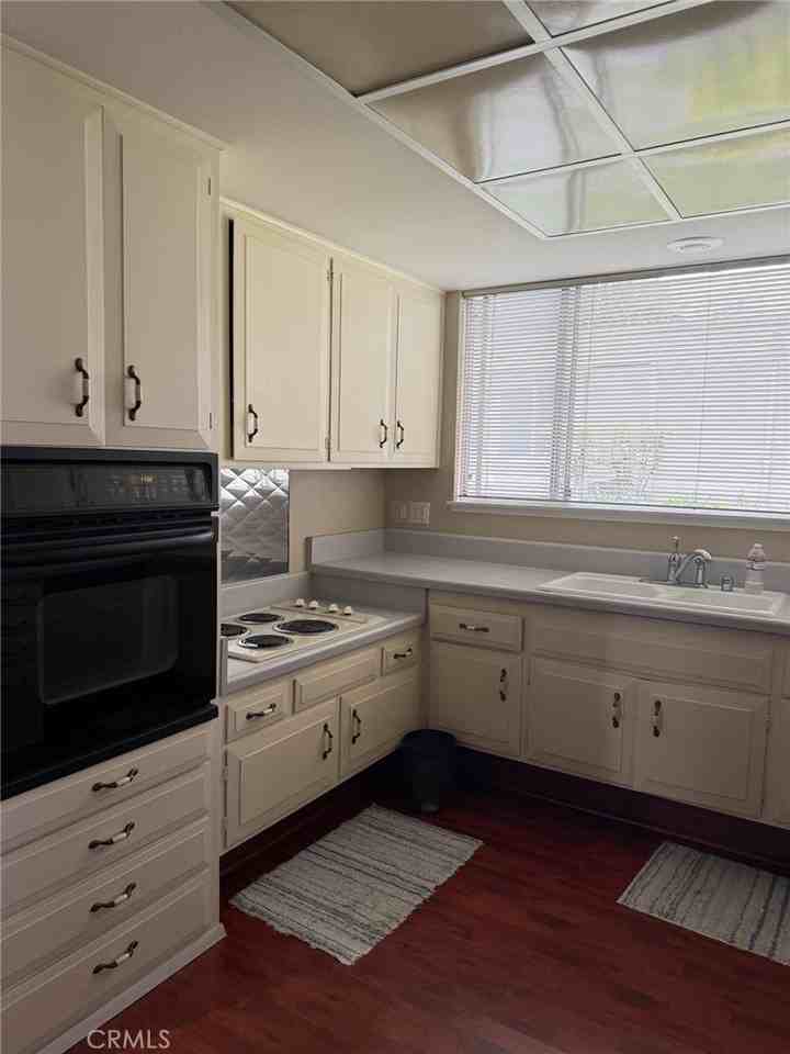 263 Calle Aragon #D - Photo 6 of 9