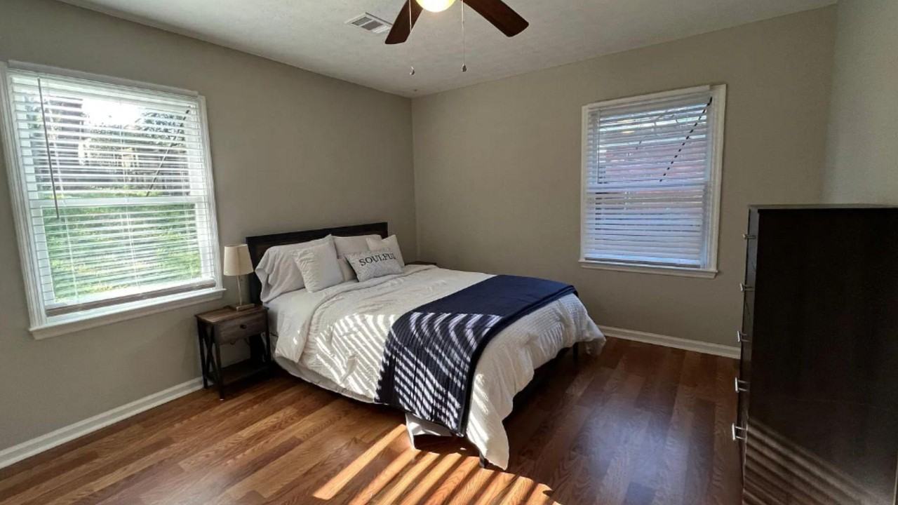 Howard Ave - Photo 5 of 6