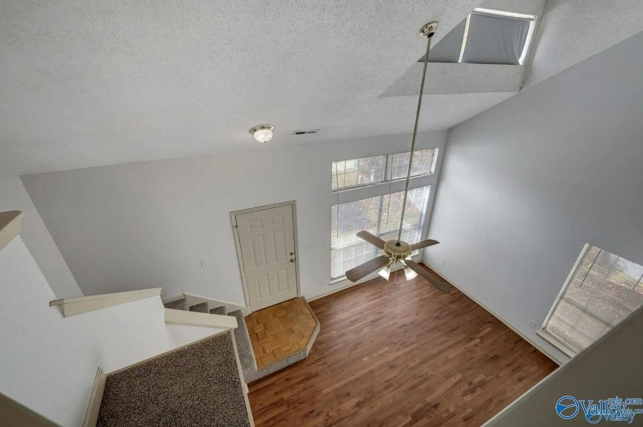 137 Rebecca Pines Dr - Photo 4 of 24