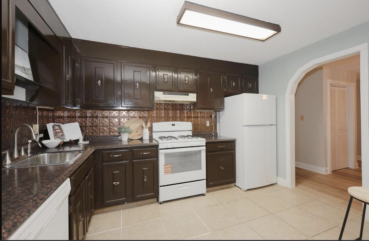 19 Country Club Dr - Photo 6 of 19