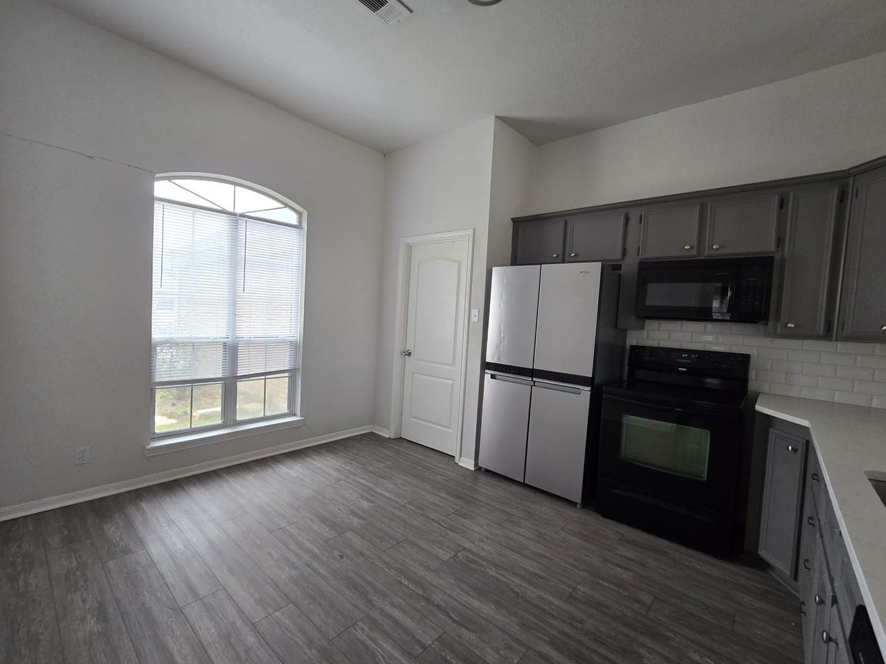 4010 Tyler Trl #1 - Photo 2 of 11